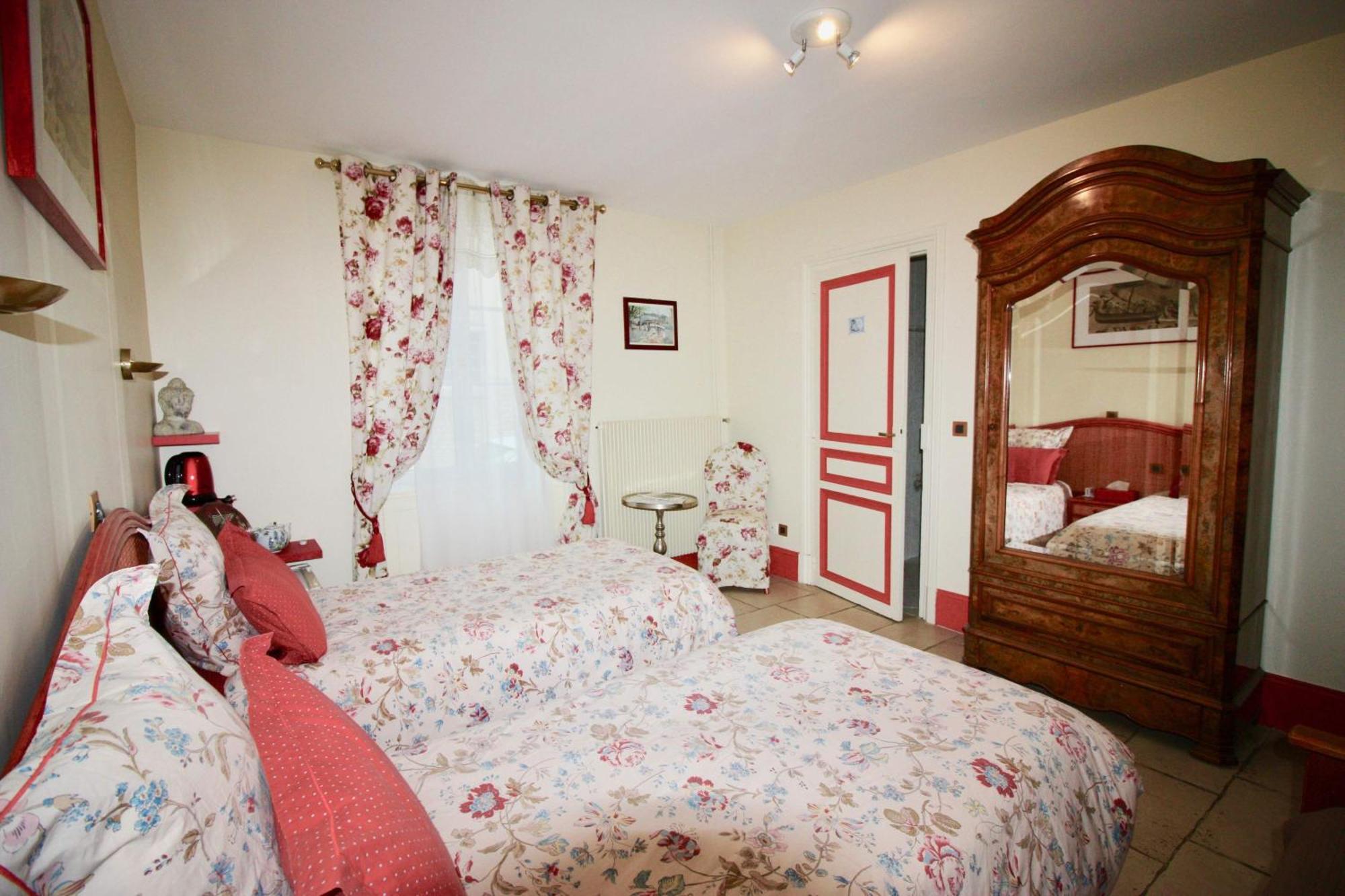 Aggarthi Bed And Breakfast Bayeux Bilik gambar